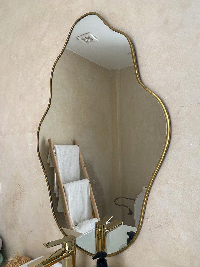Handmade Wavy Brass Mirror – Modern Organic Wall Décor