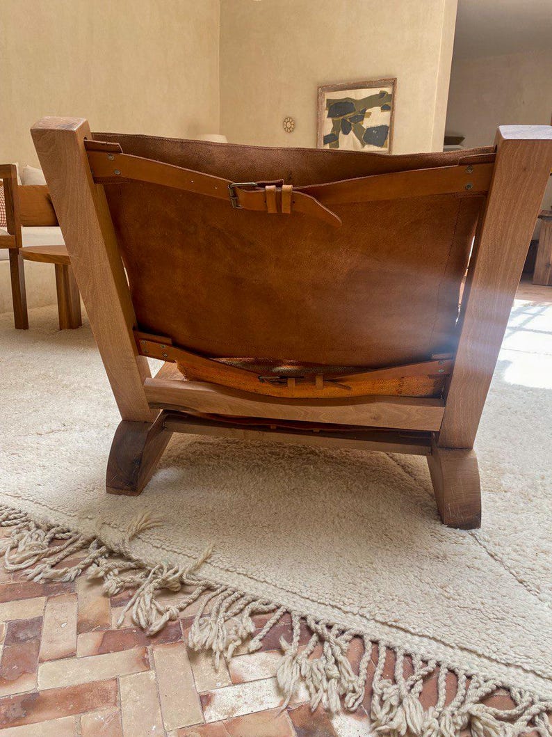 Walnut Leather Sling Chair – Handmade Lounge Design