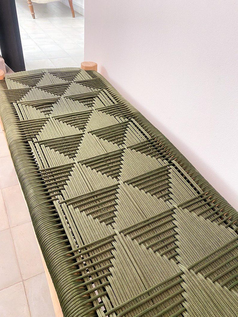 Banc en bois et assise en nylon vert