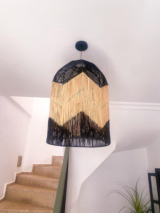 Suspension en raphia fait main – Luminaire bohème noir et beige
